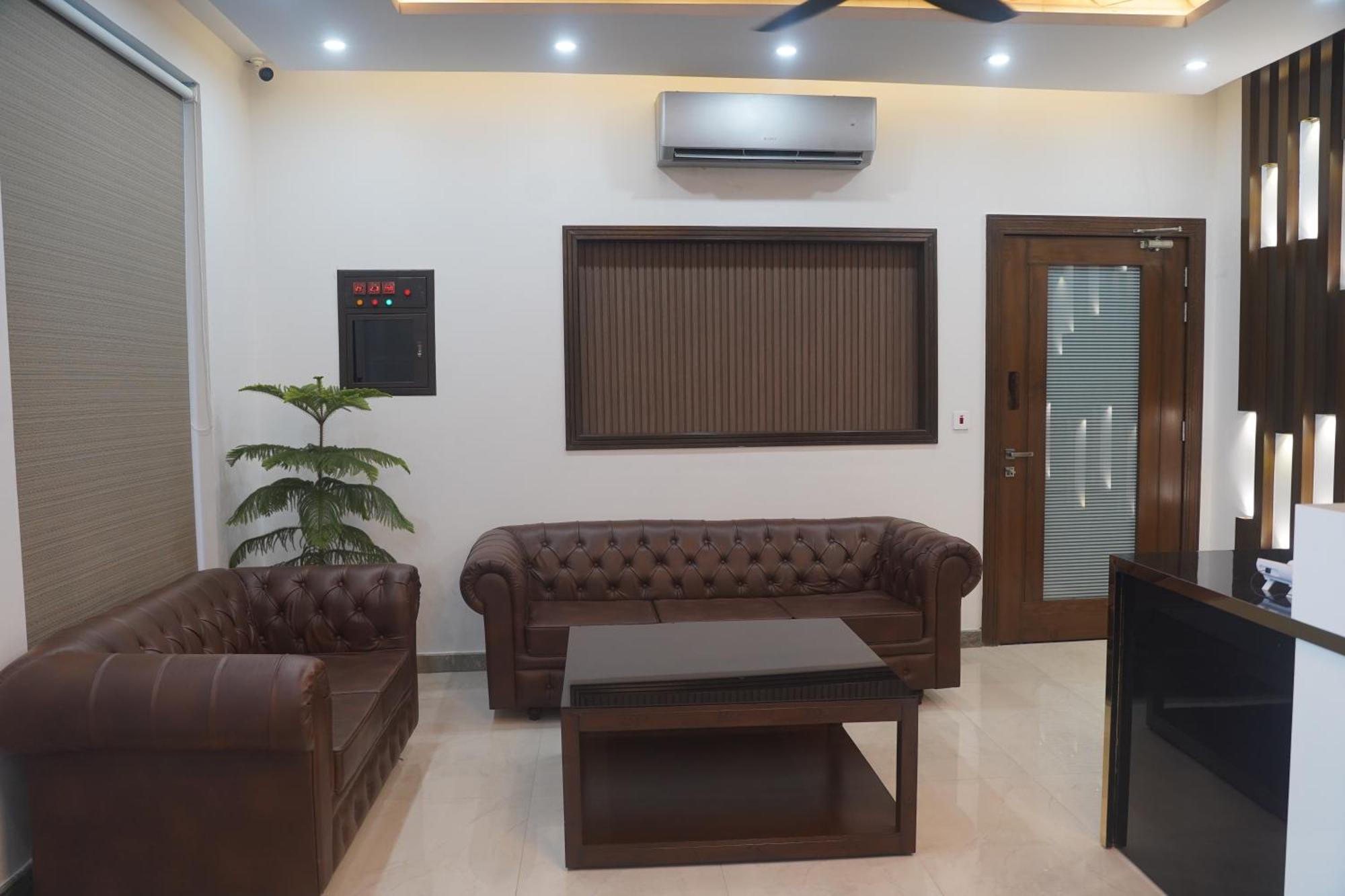 Swarg Hotel Sahiwal 외부 사진